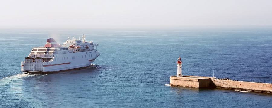 Dos buques de Trasmediterr&aacute;nea y Bale&agrave;ria iniciaron la pasada semana el transporte de viajeros entre Almer&iacute;a y Melilla.