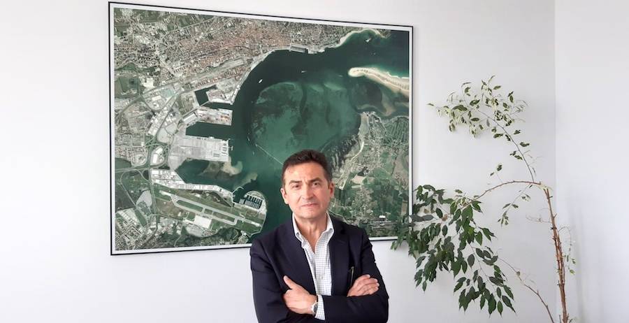 Santiago D&iacute;az es ya oficialmente el nuevo director del Puerto de Santander