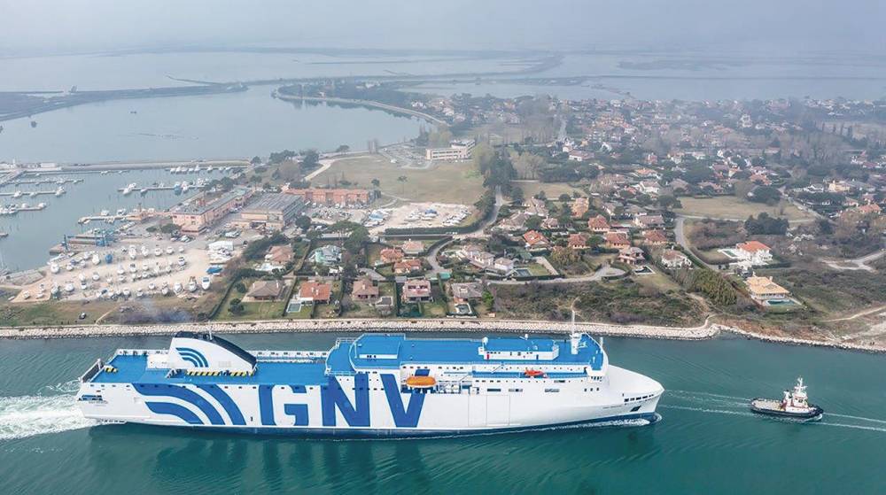 Grandi Navi Veloci reabre la línea Almería-Nador para la Operación Paso del Estrecho