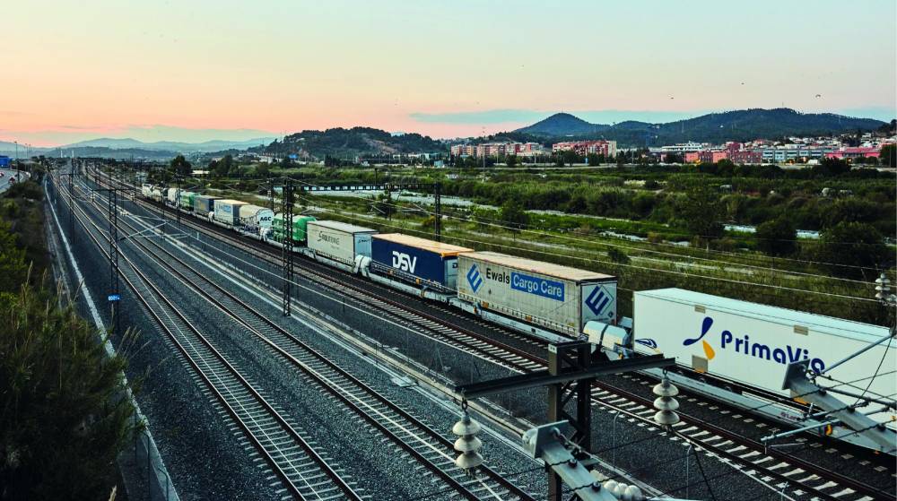El Gobierno autoriza la creación de la sociedad entre Adif y el Port de Barcelona para gestionar el nodo logístico ferroviario