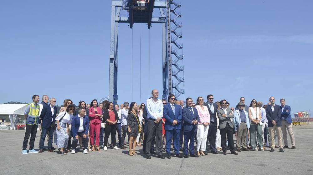 APM Terminals Gijón potencia sus capacidades con la puesta en marcha de su nueva grúa Post-Panamax