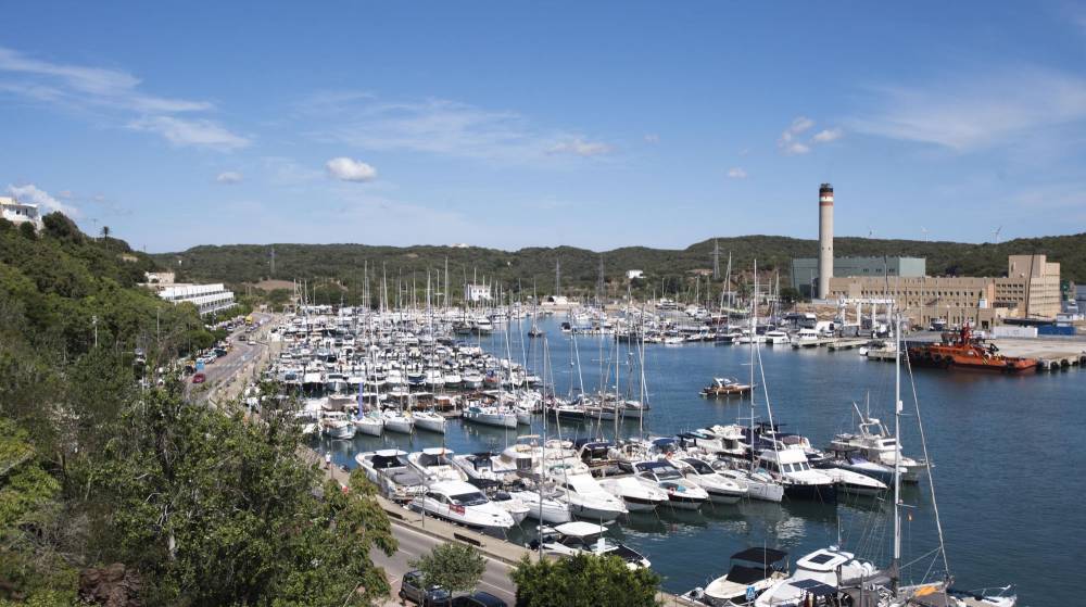 La AP de Baleares oferta la gestión de los puestos de amarre del muelle de Poniente de Maó para los próximos 20 años