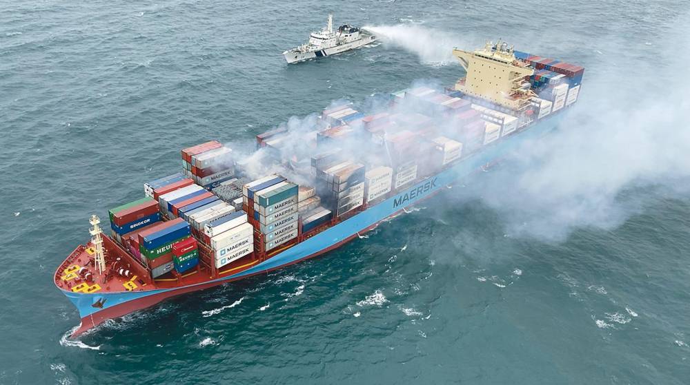 El buque “Maersk Frankfurt” sufre un incendio cerca de India