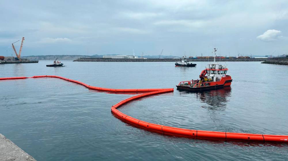 El Puerto de Bilbao pasa con éxito un simulacro de contaminación marina en el Abra exterior