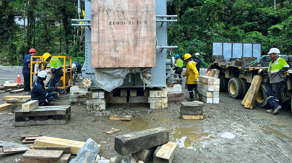 Altius Bolivia entrega cinco transformadores