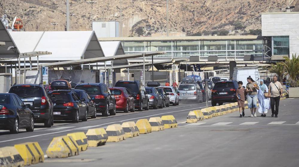 Almería bate el récord de pasajeros en un solo día en la Operación Paso del Estrecho