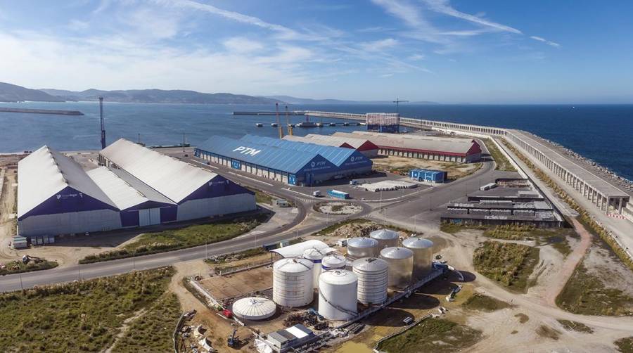 El tren potenciará la puesta en valor del puerto exterior de A Coruña.