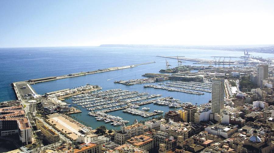 Alicante registra su mejor mes de enero de los últimos 25 años en TEUs