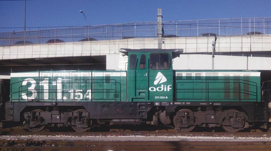 Adif adjudica el mantenimiento de 43 locomotoras de centros logísticos