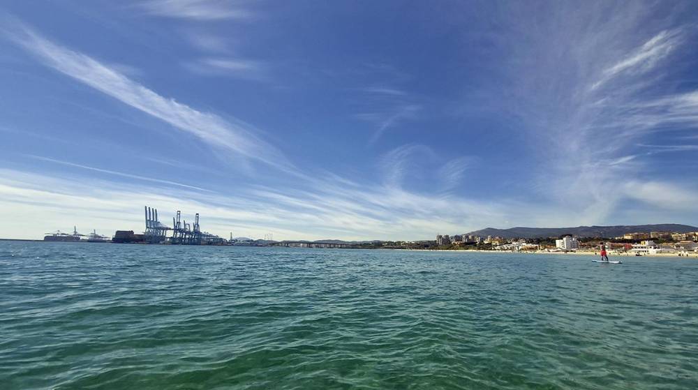 Algeciras trasvasará 19.000 metros cúbicos de arena del sur al norte de la Playa del Rinconcillo