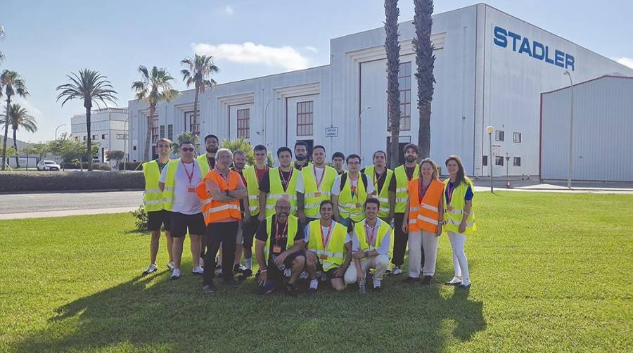 Los alumnos han visitado las instalaciones de Stadler en Albuixech (Valencia).