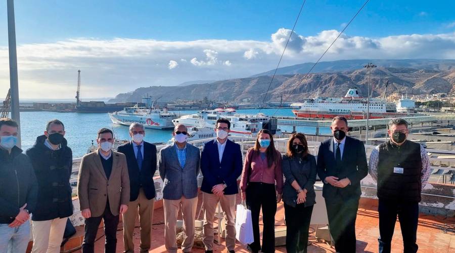 La compañía Holland America Group estudia volver a Almería con sus cruceros de lujo