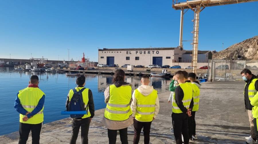 El Puerto de Almer&iacute;a acoge la visita de estudiantes del &quot;Galileo&quot;