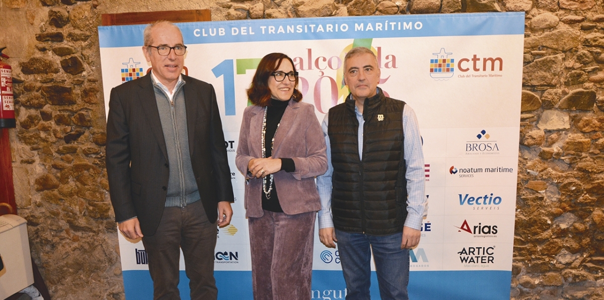 José Alberto Carbonell, presidente del Port de Barcelona; Lydia Díaz, presidenta del Club del Transitario Marítimo y Salvador Richart, presidente de la Associació d´ Agents Consignataris de Vaixells de Barcelona. Foto J.C.P.