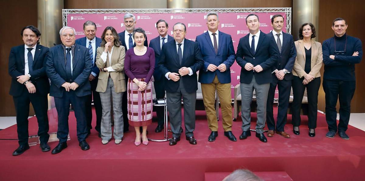 Antonio Torregrosa, Francisco Tirado, Javier Quesada, Mercedes Pardo, Francisco Prado, Mar Chao, Javier Garat, Vicente Boluda, Vicente Martínez, Gustavo Santana, Francisco Javier Benítez, Elena Seco y Jorge Olcina. Foto R. T.