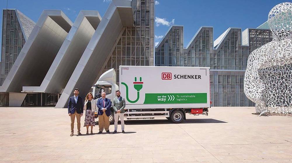 DB Schenker introduce el primer camión eléctrico en su flota de Zaragoza