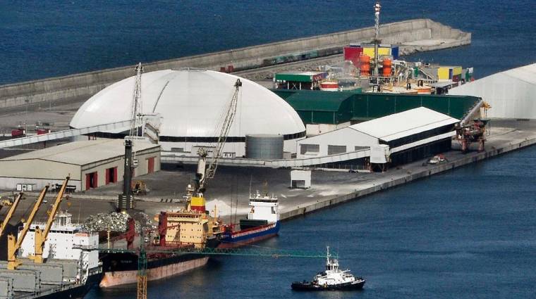 La terminal se ubica en el muelle AZ1 del Puerto de Bilbao.