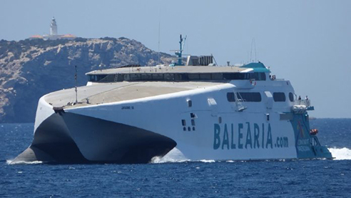 El barco &quot;Jaume III&quot; de Bal&egrave;aria cubre la ruta Ciutadella-Alc&uacute;dia-Barcelona.