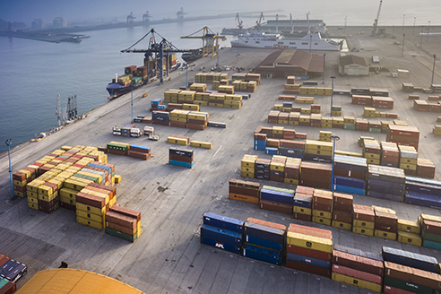 APM Terminals Gij&oacute;n tiene una capacidad de contenedor anual de 113.000 TEUs.