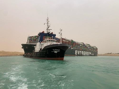 El Canal de Suez sigue bloqueado por la encalladura del &quot;Ever Given&quot; de Evergreen