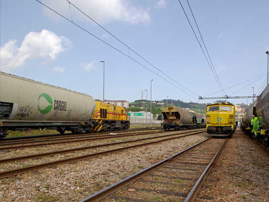 La Autoridad Portuaria de Gij&oacute;n renueva la v&iacute;a ferroviaria 1 de entrada al Espig&oacute;n I