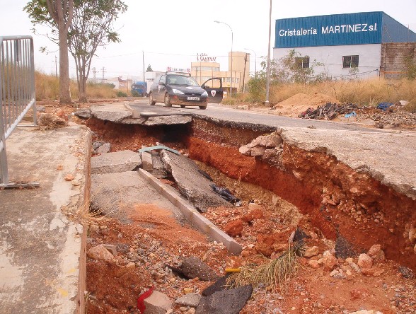 Fuente del Jarro subraya su temor al agravamiento de los problemas de pluviales por la ampliaci&oacute;n del by pass