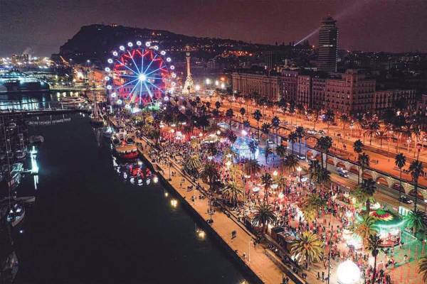 $!El Port Vell ya se ha convertido en una ubicación de referencia de Barcelona durante las fiestas navideñas.