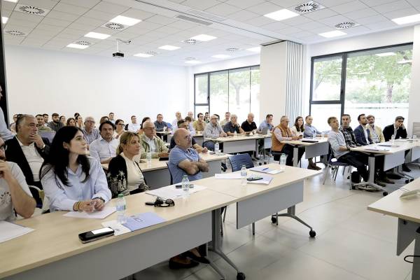 $!La jornada ha despertado una gran expectación entre los socios de la FVET. Foto R. T.