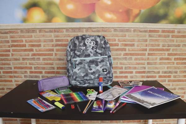 $!Los packs de material cuentan con todo lo necesario para iniciar el curso escolar.