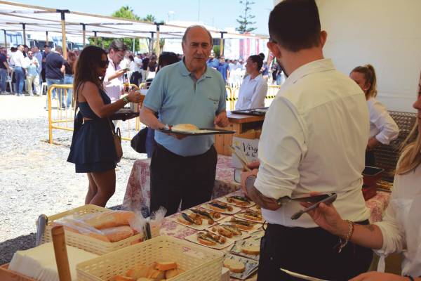 $!Se echó el resto para dar de comer a los más de 1.000 profesionales logísticos que acudieron al evento. Foto H. D.