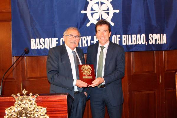 $!Juan José Álvarez Rubio, catedrático de Derecho Internacional Privado de la Universidad del País Vasco (UPV/EHU) y secretario de Globarnance (Instituto para la Gobernanza Democrática), fue el orador invitado en el lunch-coloquio.