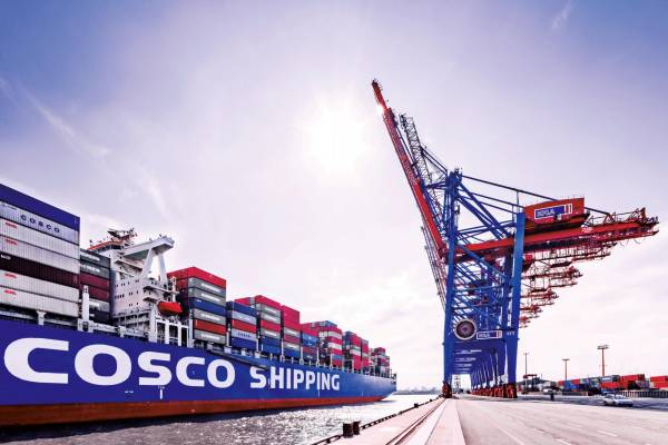 $!La compra por COSCO Shipping Ports del 24,99% de Hamburger Hafen und Logistik en 2023 suscitó gran controversia.