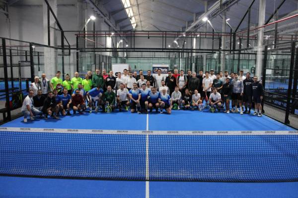 $!Una treintena de parejas está participando en el Torneo de Pádel Diario del Puerto de Barcelona. Foto M.V.