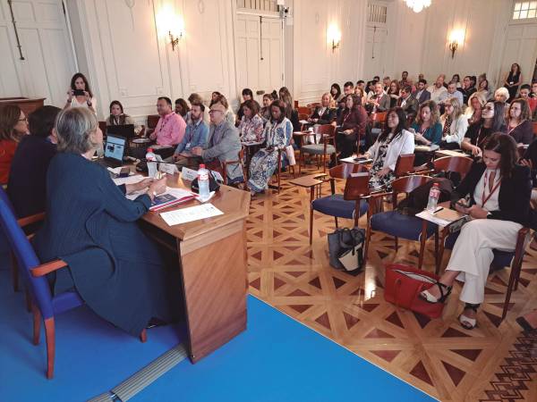 $!El Encuentro “La Mujer en los Puertos de Hoy: Retos y Oportunidades” arrancó ayer en Santander la Semana Portuaria de la UIMP. Foto J.P.