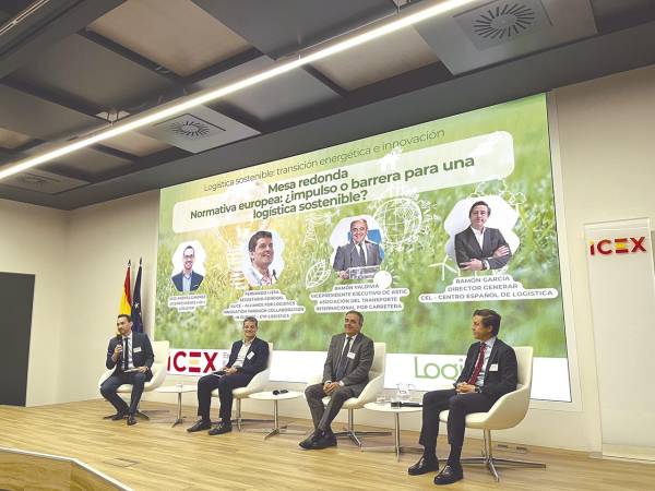 $!José Andrés Giménez, vicepresidente de I+D+i de Logistop; Fernando Liesa, secretario general de ALICE; Ramón Valdivia, vicepresidente ejecutivo de ASTIC y Ramón García, director general del CEL.