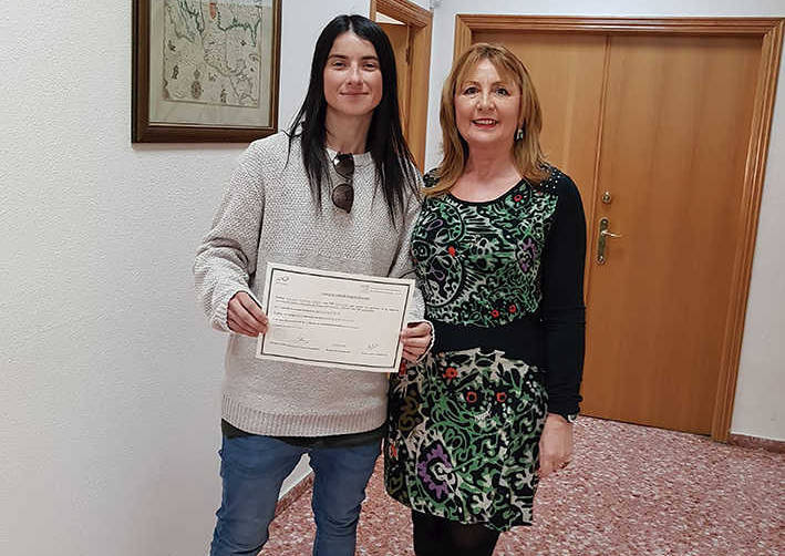 Natalia Vicente, primera mujer del sistema portuario en obtener la aptitud para la especialidad de trincadora