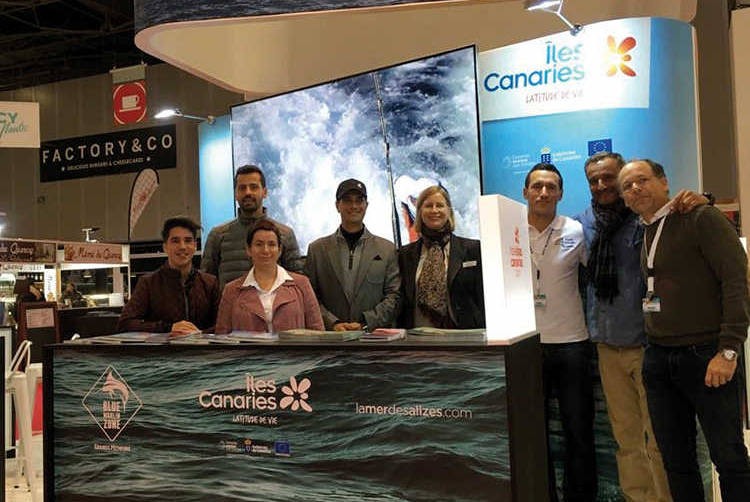 Representantes de Santa Cruz de Tenerife en el Sal&oacute;n N&aacute;utico de Par&iacute;s.