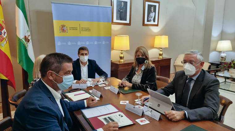 Un momento de la reuni&oacute;n entre la APH y la Delegaci&oacute;n del Gobierno.