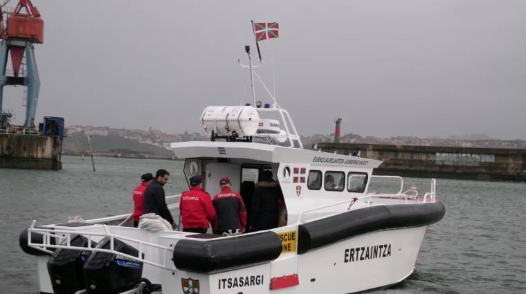 La presentaci&oacute;n de &ldquo;Itsasargi&rdquo;, la nueva embarcaci&oacute;n de la Ertzaintza tuvo lugar recientemente en el puerto de Santurtzi.