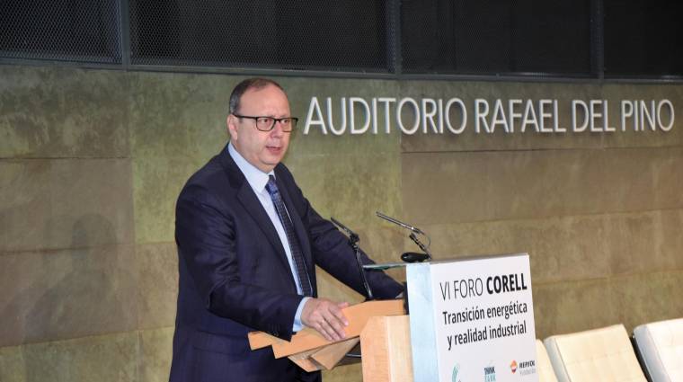 El presidente de la fundación Corell, Marcos Basante, ha inaugurado el VI Foro en el auditorio Rafael del Pino de Madrid.