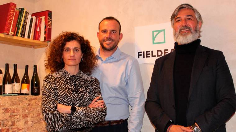 Lola Hurtado, responsable de Marketing; Rodrigo Martín, gerente de Transporte y Logística; y Óscar López, CEO de Fieldeas. Foto B.C.