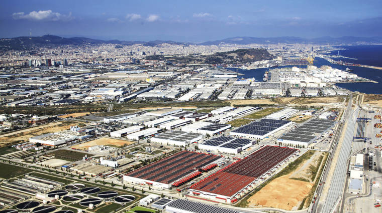 El enclave industrial est&aacute; situado dentro del per&iacute;metro de la Zona de Actividades Log&iacute;sticas del Port de Barcelona.