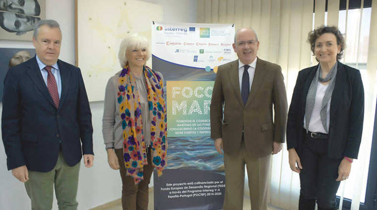 De izquierda a derecha: Agust&iacute;n Romero, director de la APBC; Te&oacute;fila Mart&iacute;nez, presidenta APBC; Javier S&aacute;nchez Rojas, presidente CEC; Carmen Romero, secretaria general de la CEC. Foto Cata Zambrano.