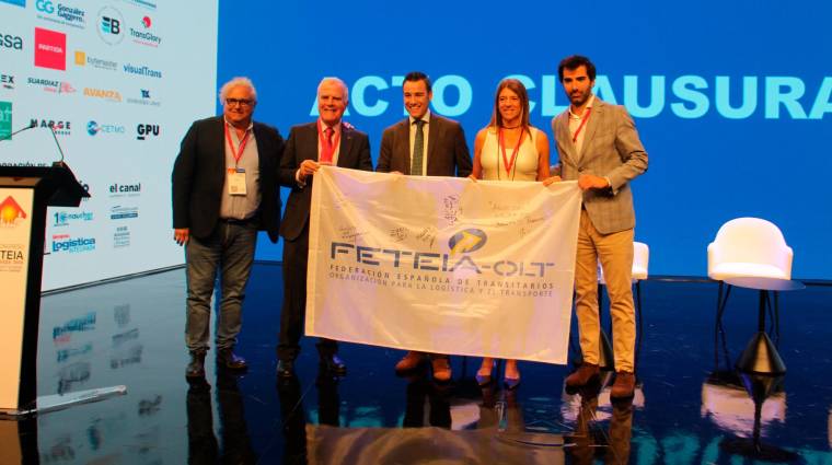 Desde la izquierda: Enríc Ticó, presidente de FETEIA; Manuel Herrera, presidente de ATEIA Las Palmas y miembro de ATEIA Tenerife; Ismael de Marcos, presidente de ATEIA Aragón; Blanca Guitart, directora de FETEIA; Martín Fernández, secretario técnico de FETEIA. Foto J.P.