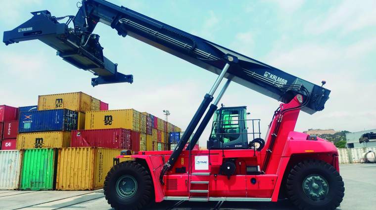 Esta máquina, fabricada por Kalmar, ya se encuentra operativa en la dársena de contenedores del puerto de Cartagena.
