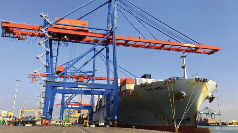 La terminal ferroviaria est&aacute; situada en el muelle Pr&iacute;ncipe Felipe, donde se ubican las instalaciones de CSP Iberian Valencia Terminal.