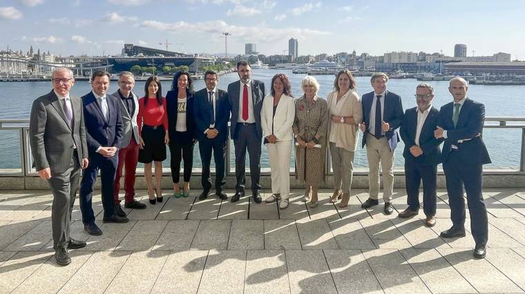 Representantes de diversos puertos españoles junto al presidente de Puertos del Estado en el encuentro de RETE que se celebra en Barcelona.