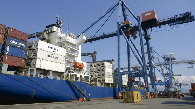 La jornada abordará el uso del puerto de Castellón entre exportadores del sector cerámico.
