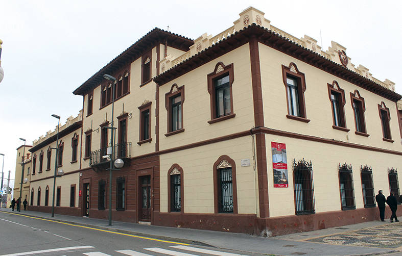 Edifcio del Arxiu del Port de Tarragona, antigua sede de la Junta d&rsquo;Obres del Port. Foto L.E.