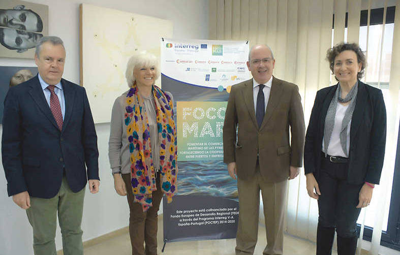 De izquierda a derecha: Agust&iacute;n Romero, director de la APBC; Te&oacute;fila Mart&iacute;nez, presidenta APBC; Javier S&aacute;nchez Rojas, presidente CEC; Carmen Romero, secretaria general de la CEC. Foto Cata Zambrano.